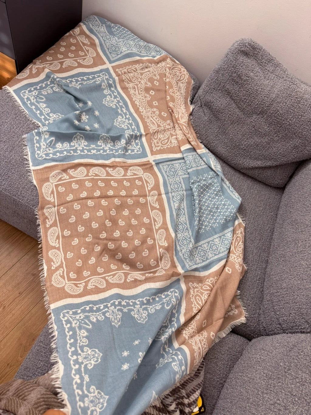 Hemisphere 100% cashmere huge shawl scarf - view 2