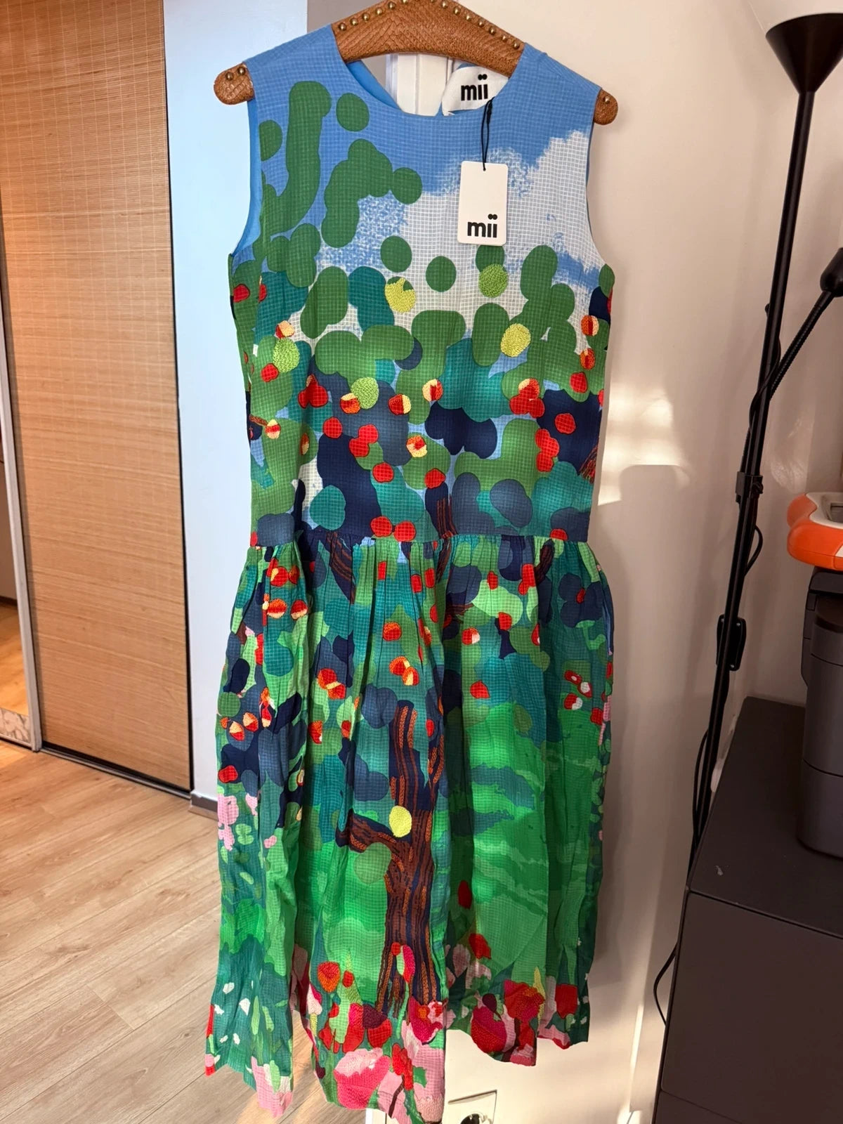 Mii new long embroidered dress