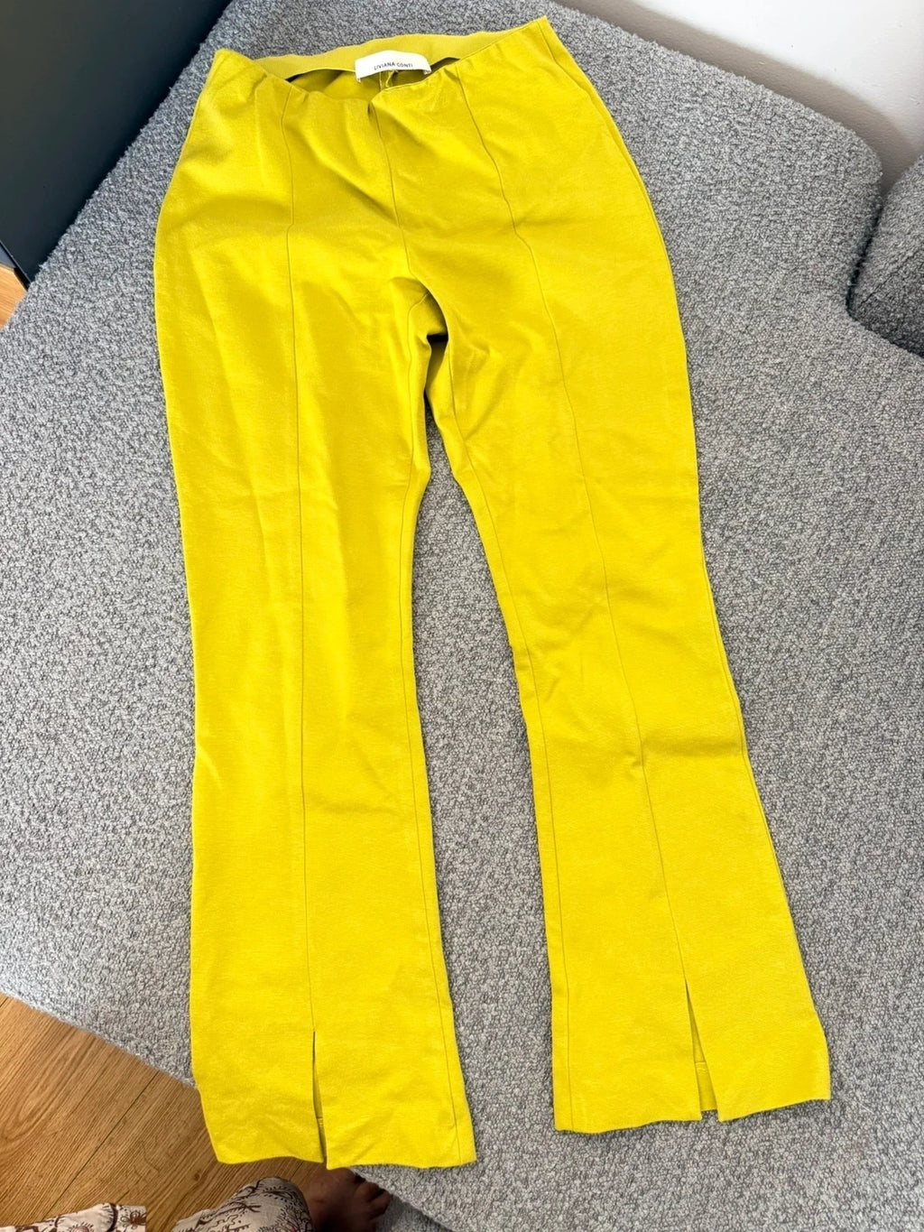 Liviana Conti yellow viscose trousers