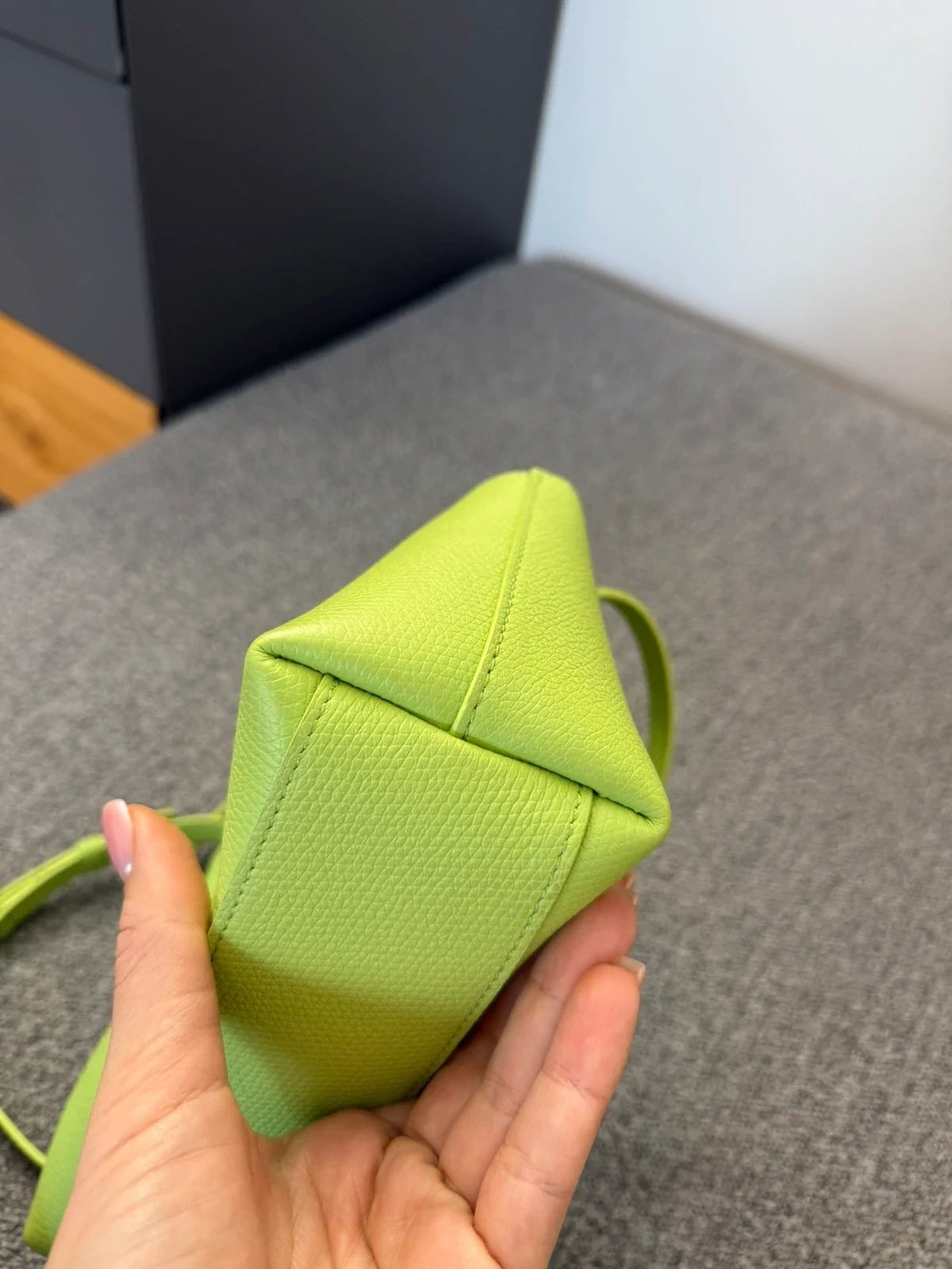 Longchamp Roseau East West light green leather bag - view 8