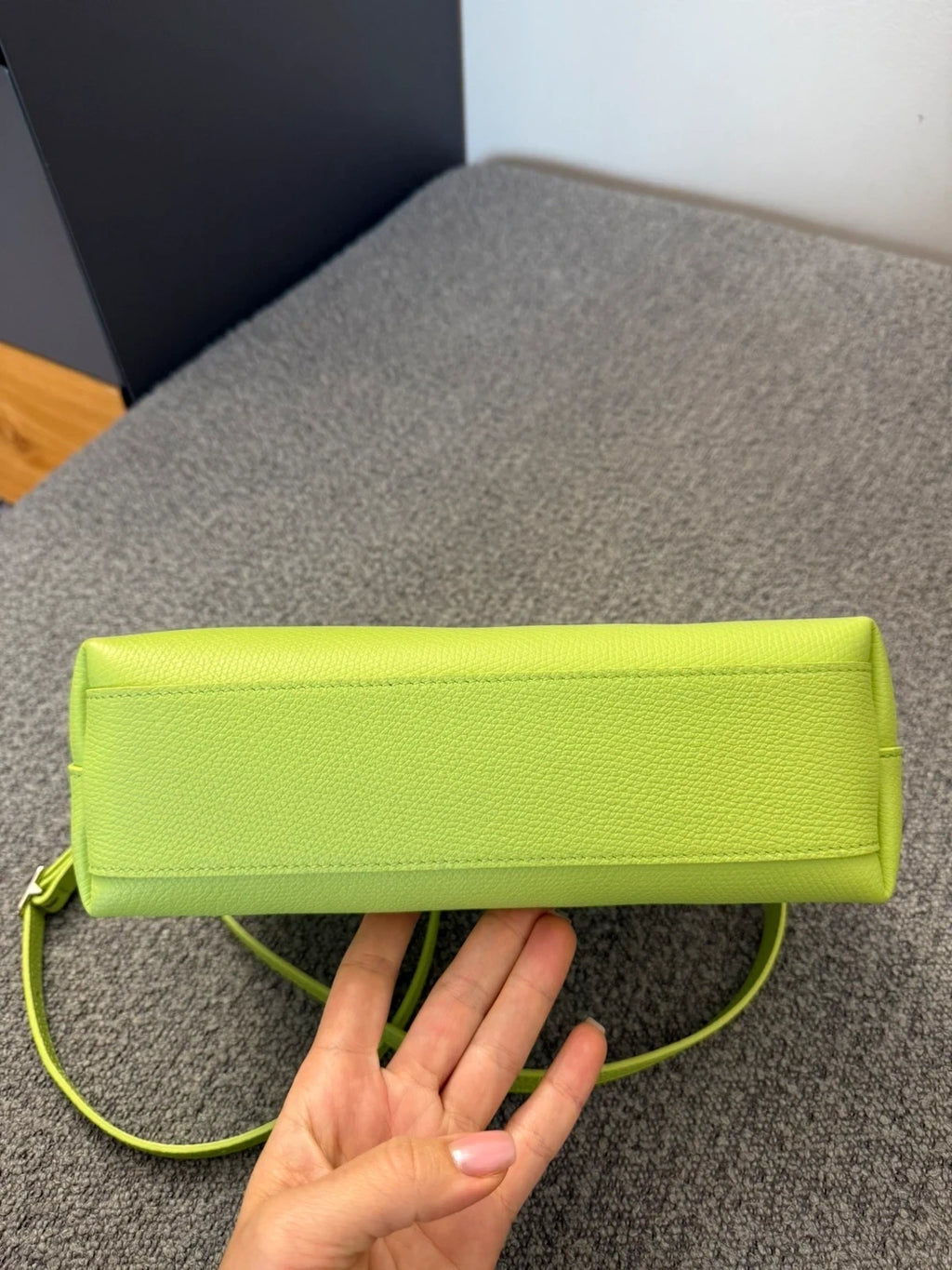 Longchamp Roseau East West light green leather bag - view 9