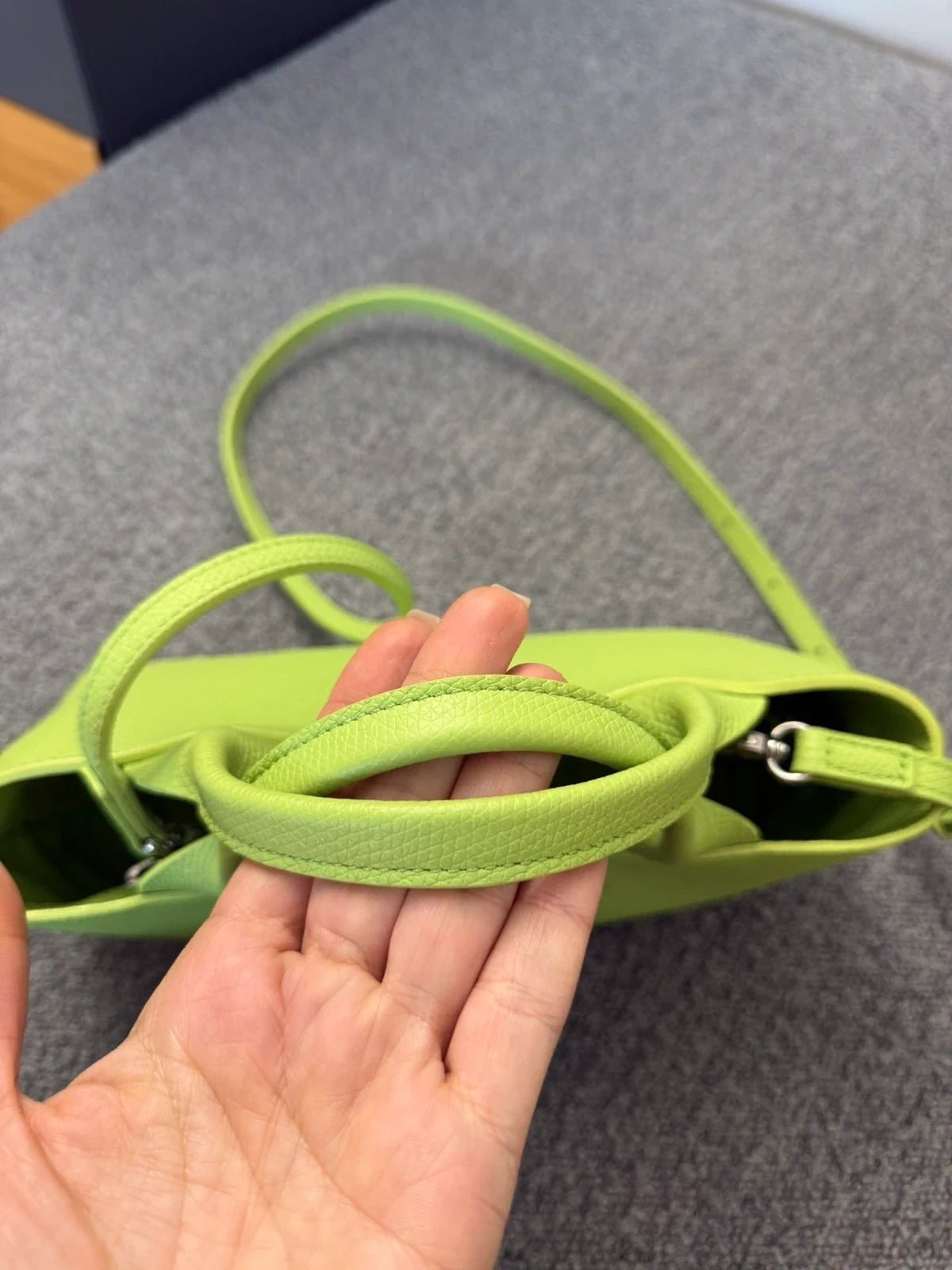 Longchamp Roseau East West light green leather bag - view 4