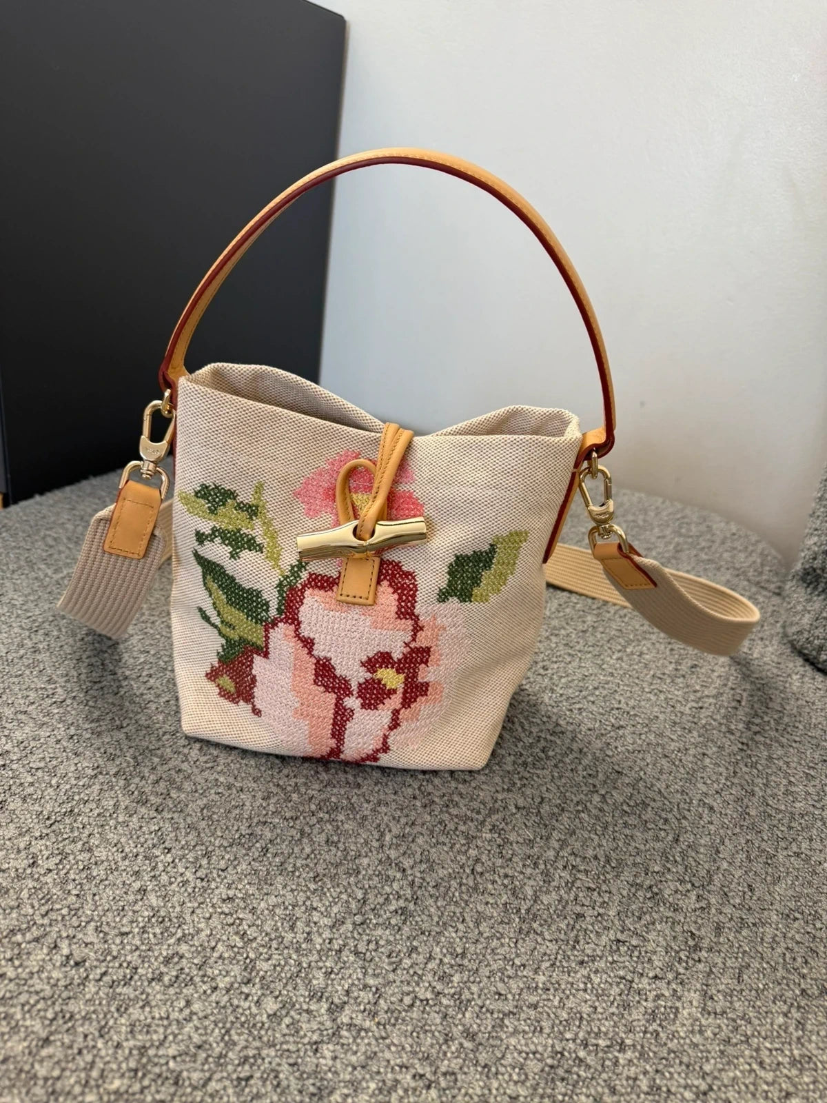 Longchamp Roseau beige embroidered bag - view 2