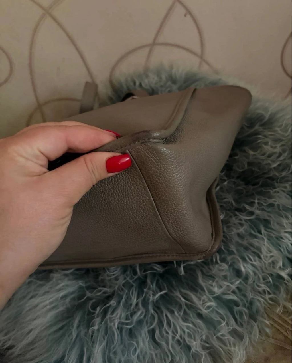 Longchamp taupe leather shoulder bag - view 6