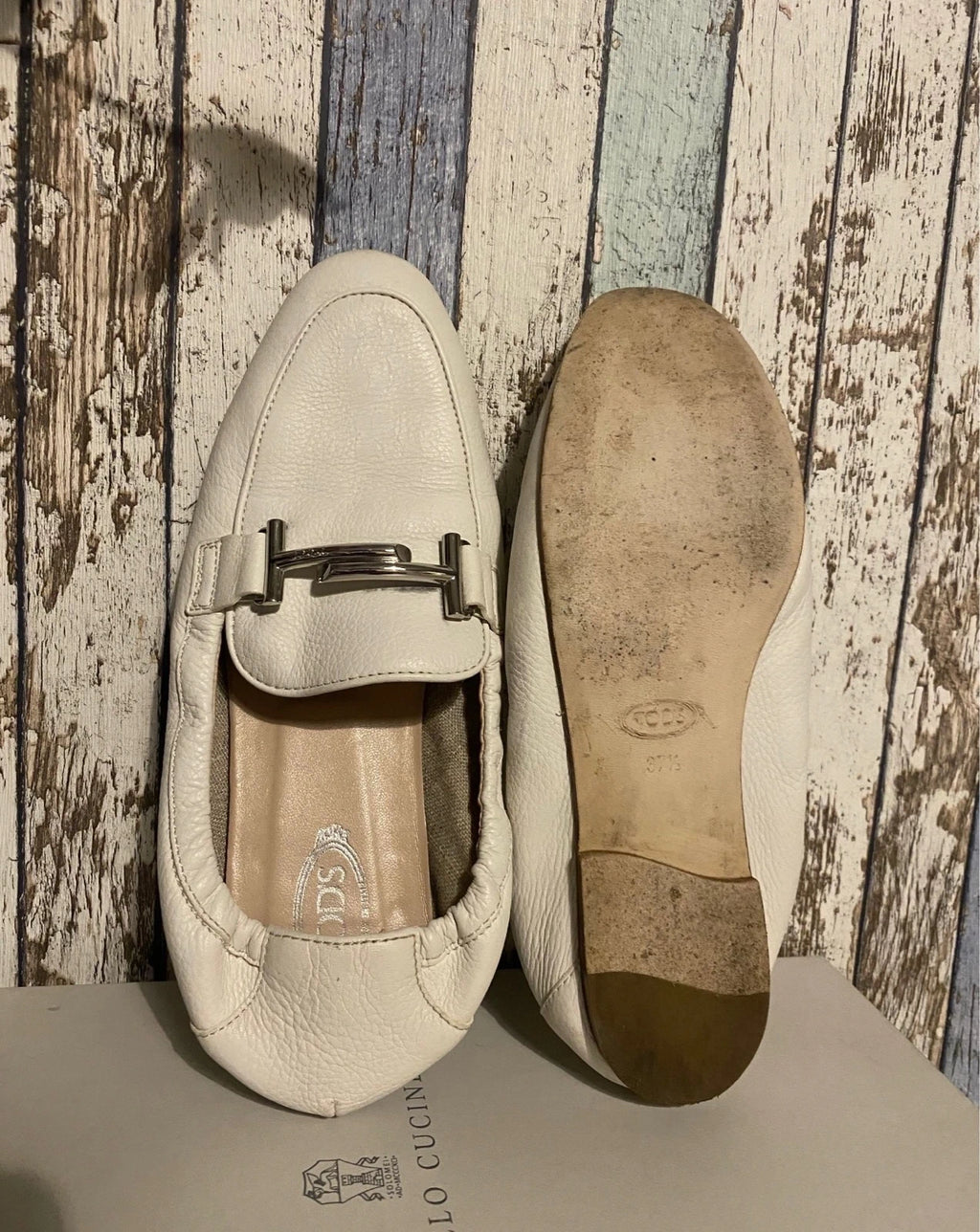 Tod's double T cream leather loafers - view 2