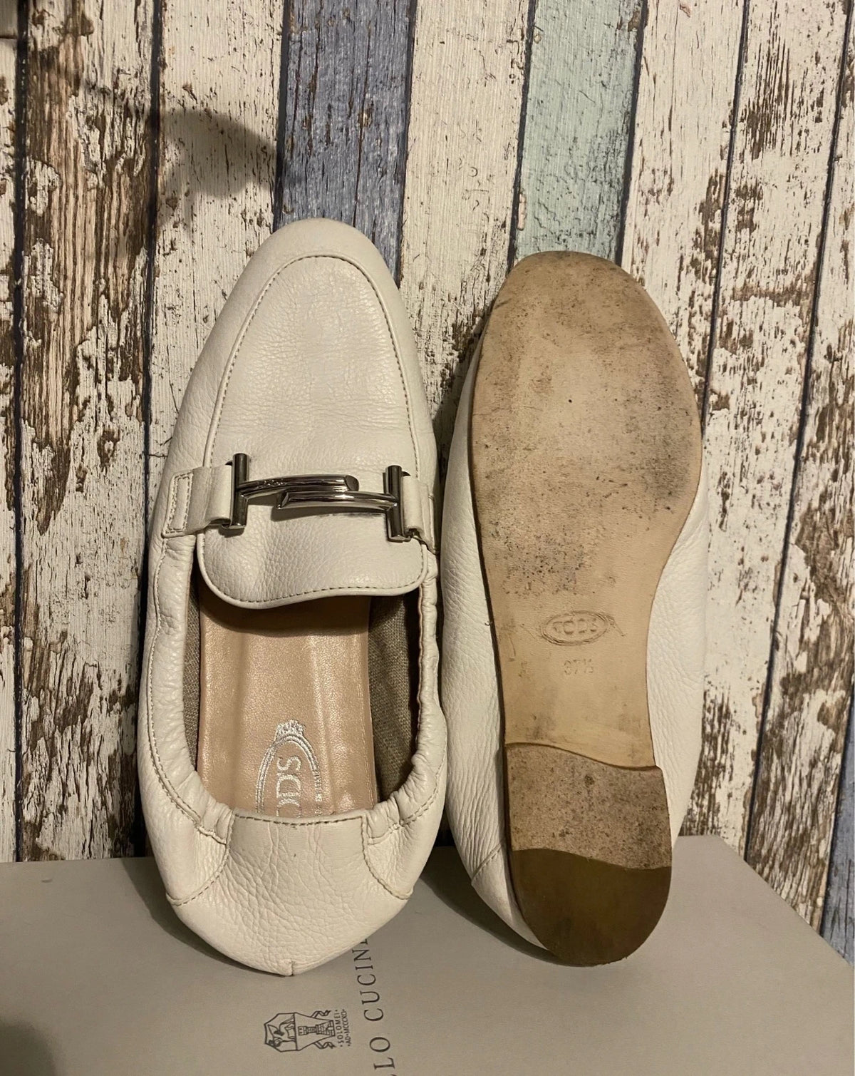 Tod's double T cream leather loafers - view 2