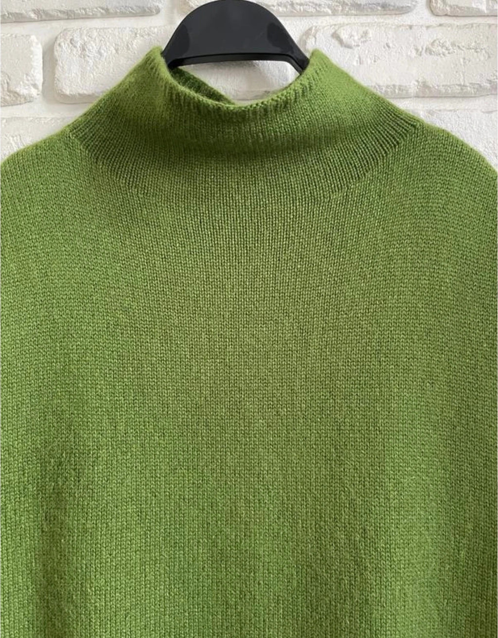 Lisa Yang New green cashmere sleeveless vest