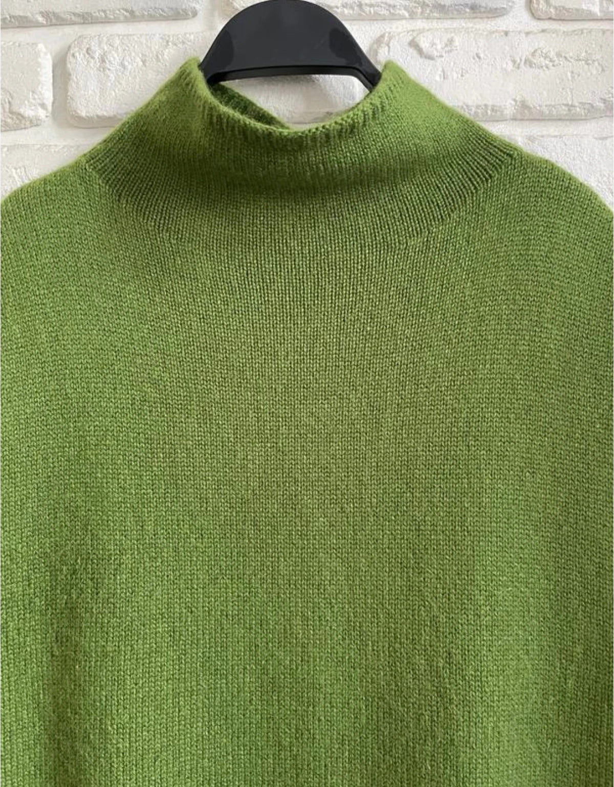Lisa Yang New green cashmere sleeveless vest