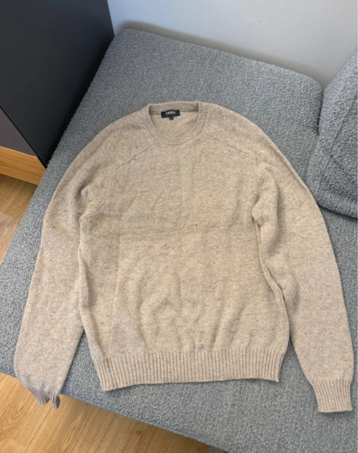 Nicole Farhi beige lambswool cashmere blend sweater