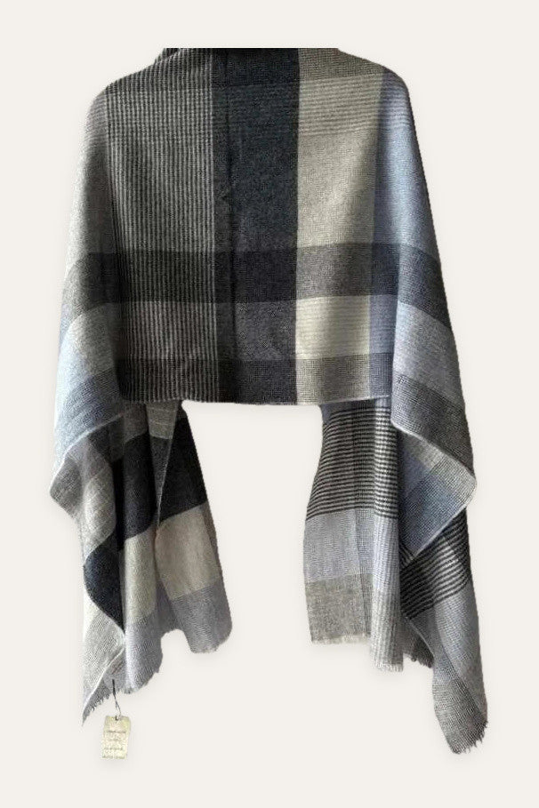 19 Andrea's 47 cashmere unisex scarf