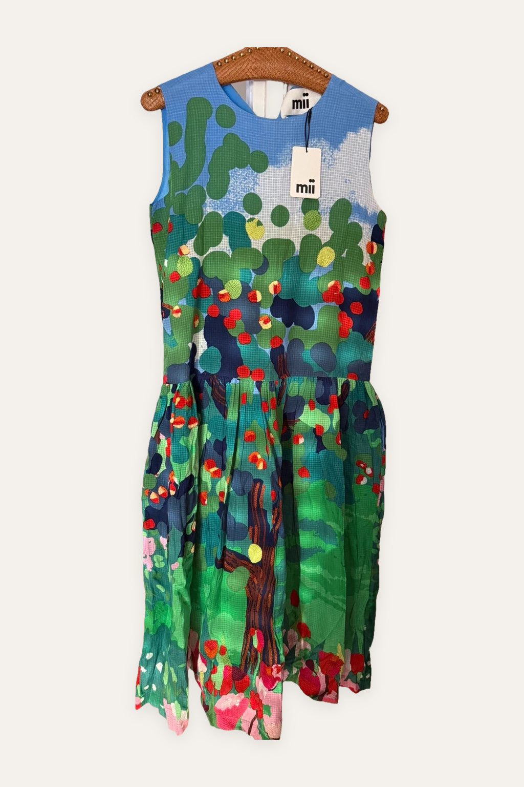 Mii new long embroidered dress